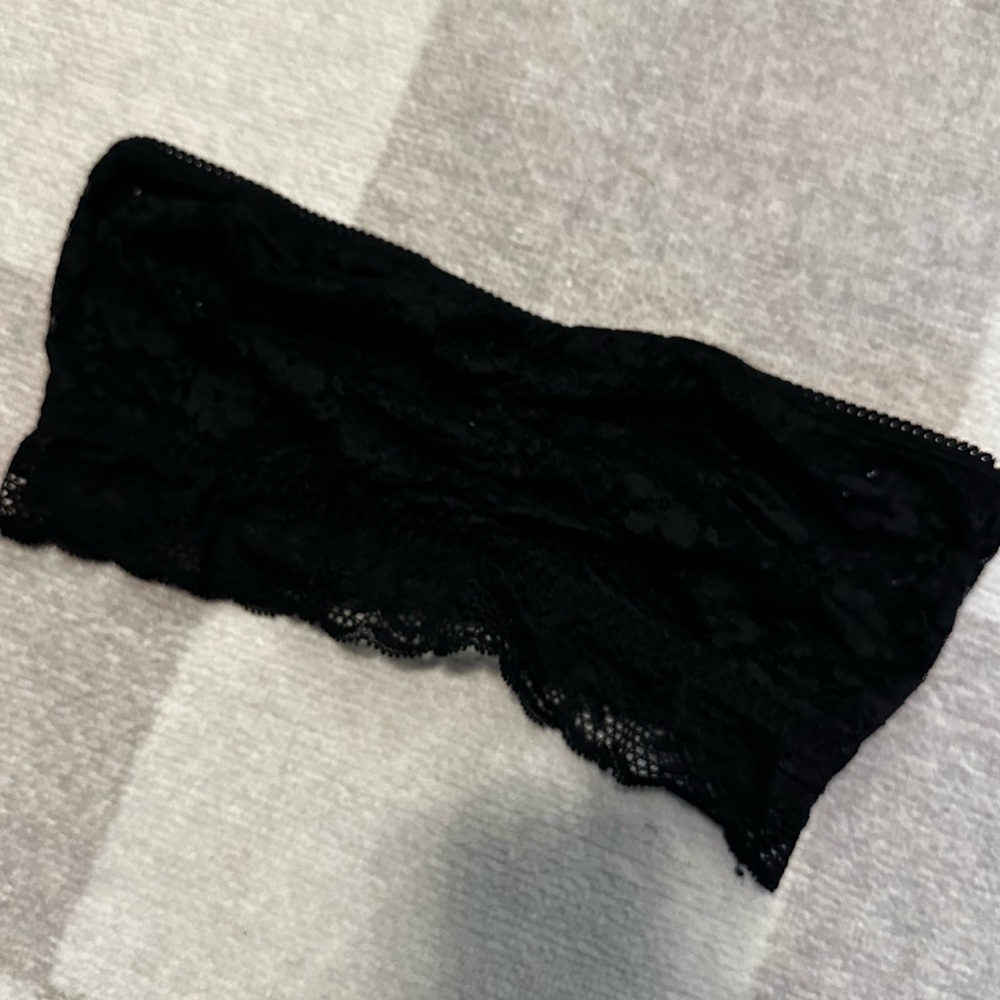 Black Floral Lace Strapless Bralette